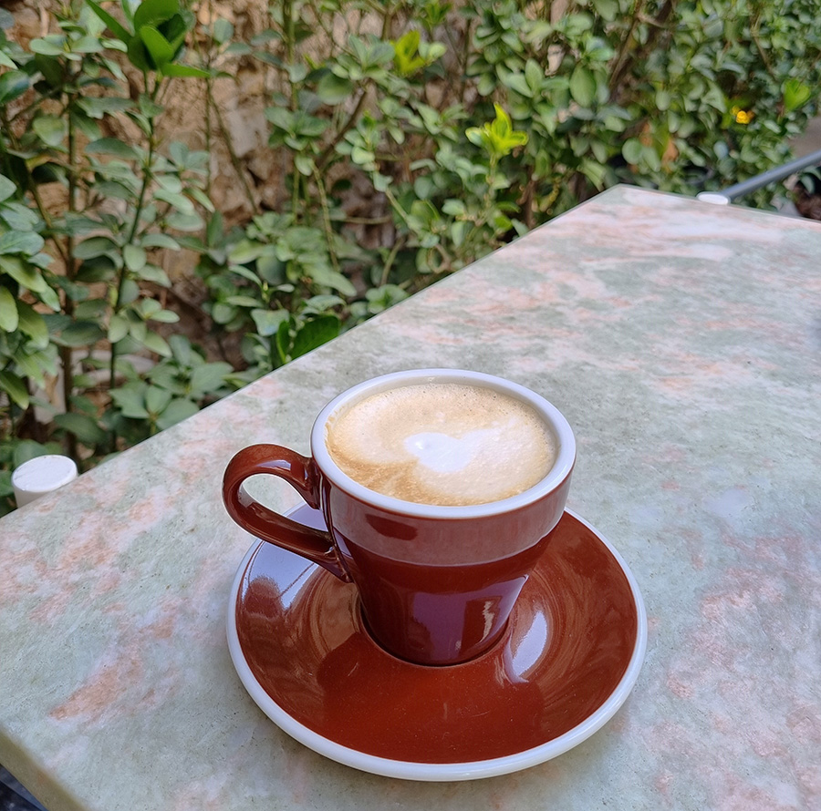 פשוט ליהנות מהשקט - Minu באתונה. צילום: עיינה ברק