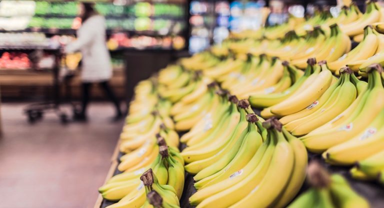 בננות על המדף