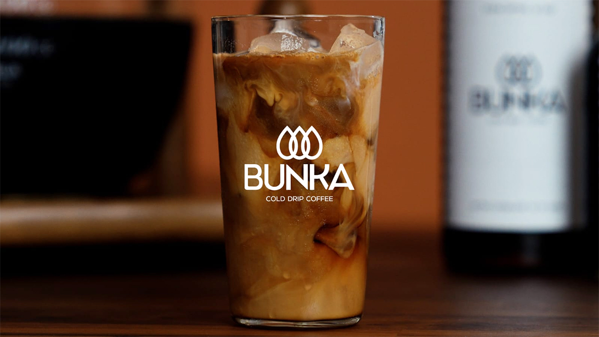 Bunka Cold Drip Coffee - חליטה קרה בטפטוף איטי. צילום: