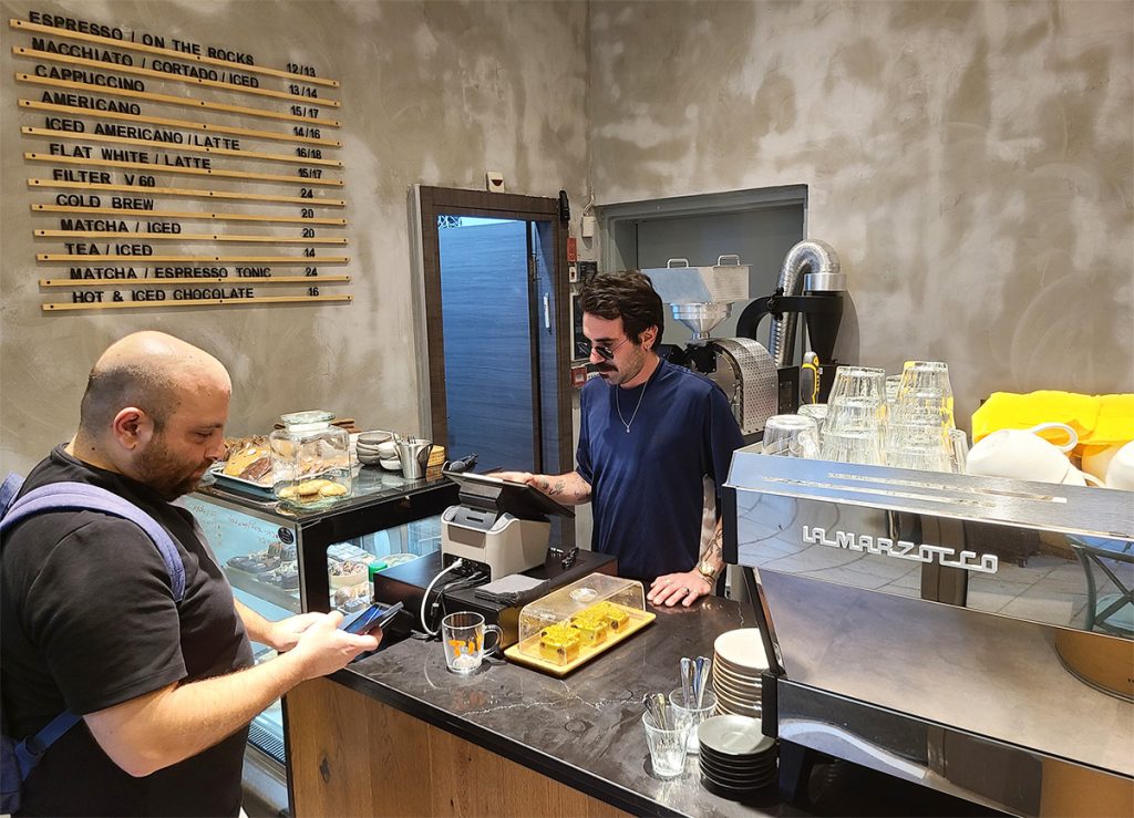 בית הקפה קפטיש ברחוב ולטר מוזס. צילום: מגזין שותים