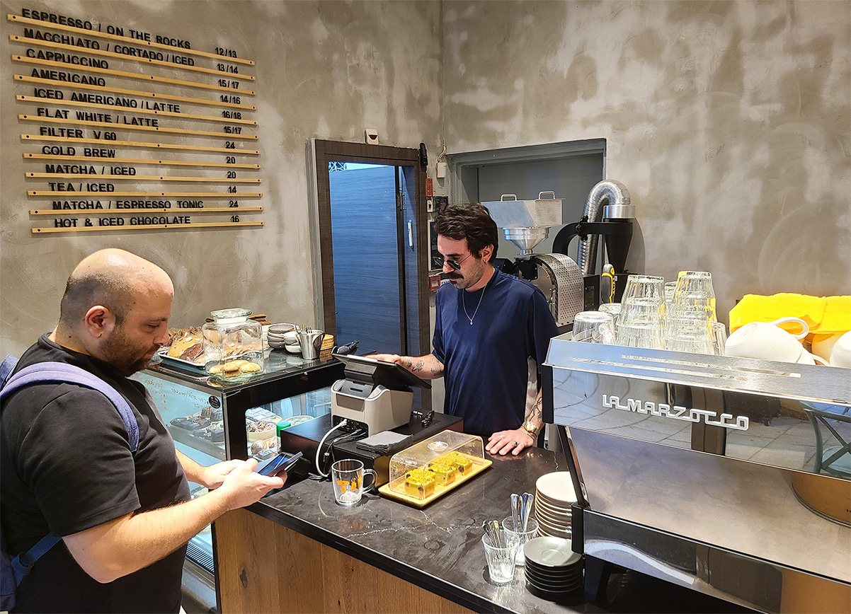 בית הקפה קפטיש ברחוב ולטר מוזס. צילום: מגזין שותים