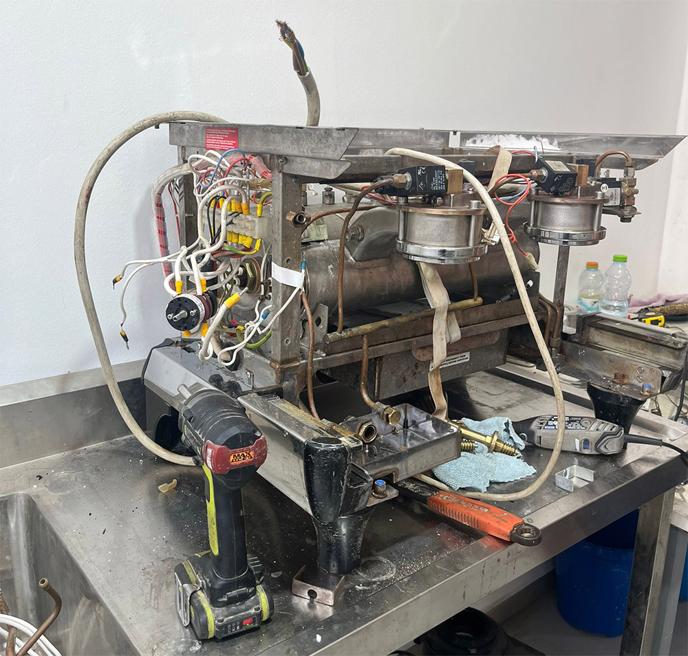 דניאל דיקסטרו הוא גם טכנאי ומאמין גדול בעבודת ידיים. צילום: אנירן ארליך