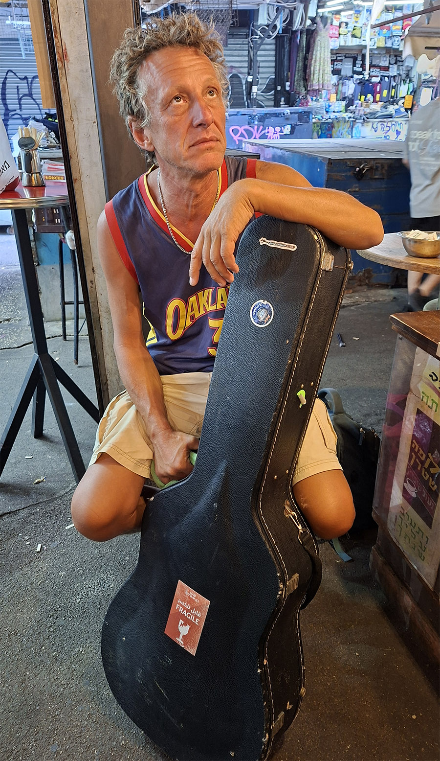 "התחלתי לשיר ולנגן ברחוב בגיל 16, ומאז לא הפסקתי". צילום: איתי שקד