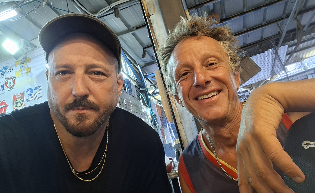 "מבחוץ אני יכול להגיד שכל מי שיוצא נגד ישראל - מובס. אבל החטופים חייבים לחזור". קארל הנווד ואיתי שקד