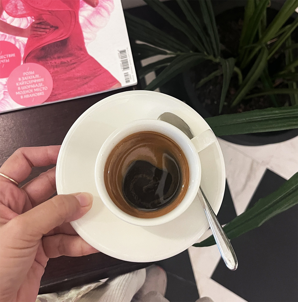 אספרסו מקפה Brazil Mogina בקלייה בינונית עם טעם מאוזן מאוד וציון של 83.5 בבאקו. צילום: דיקלה דנינו