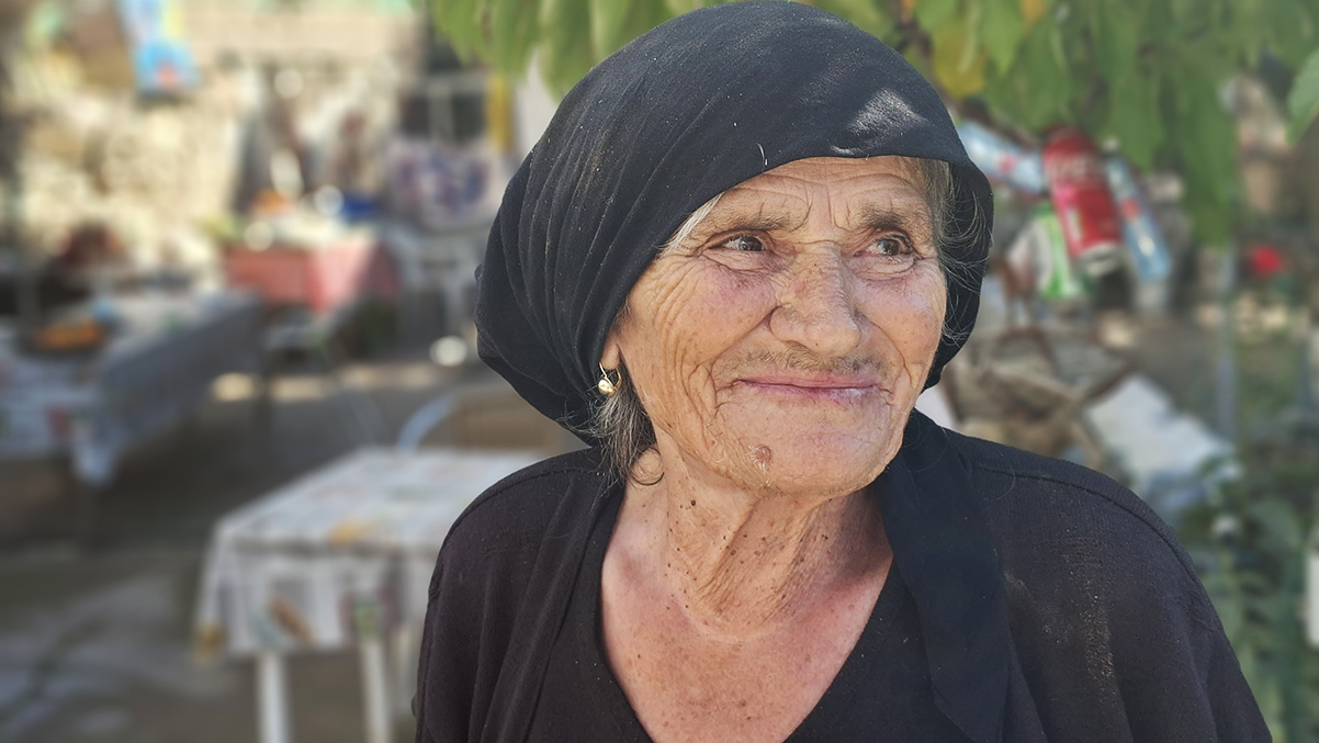 קתרינה מהטברנה בכרתים (צילום: איתי שקד)