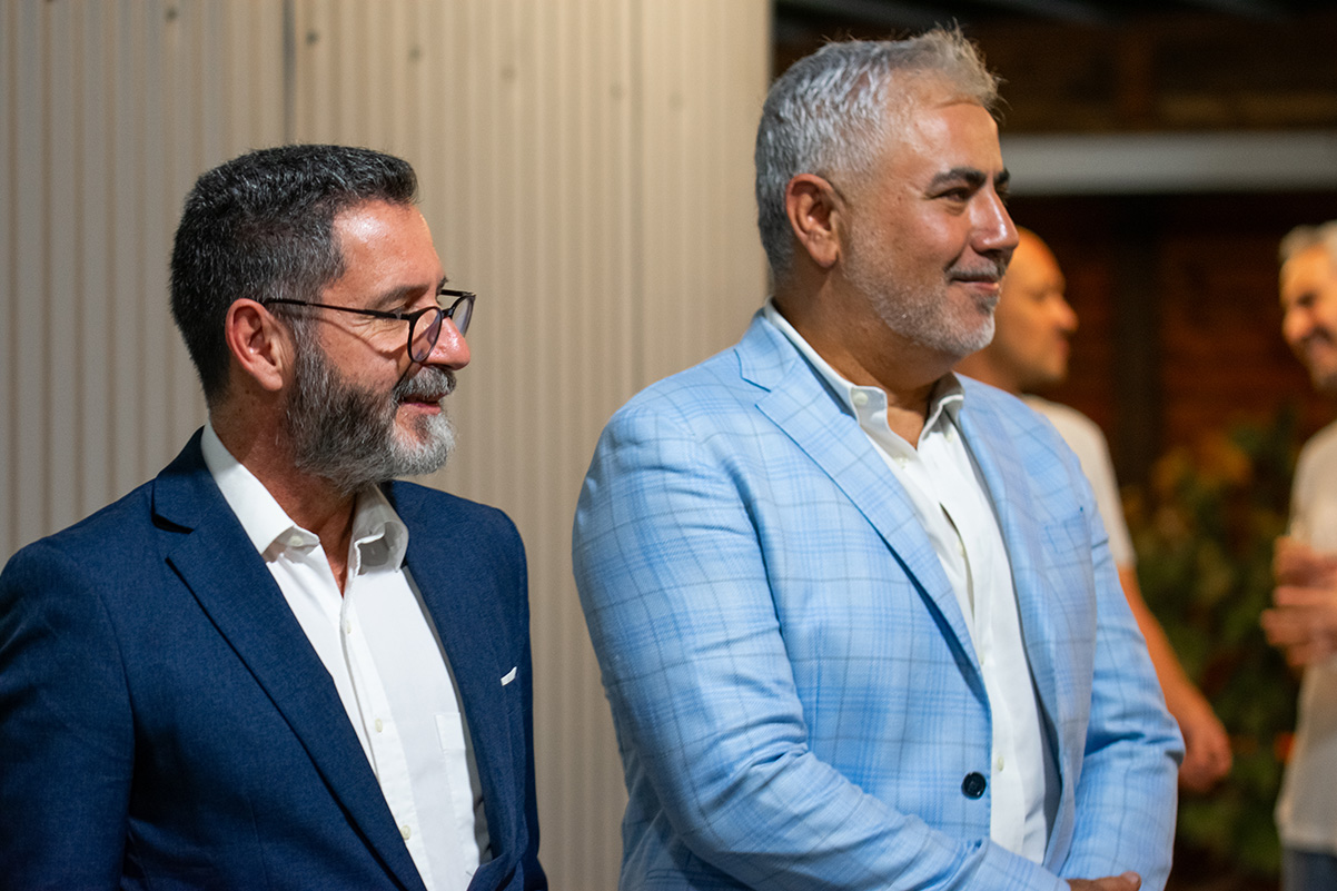 רם אבגי ופבלו קונטררס רודריגז באירוע Roasters Summit 2025. צילום: באדיבות Coffee-Tech Engineering