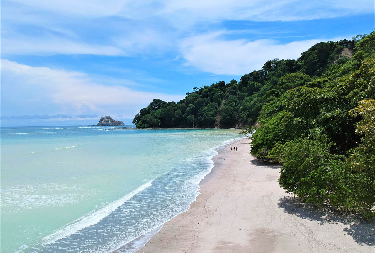 חוף אקזוטי בקוסטה ריקה. צילום: Ronald Salazar