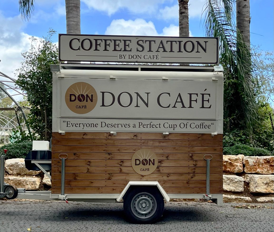 עגלת הקפה הניידת של דון קפה. צילום: באדיבות Don Cafe