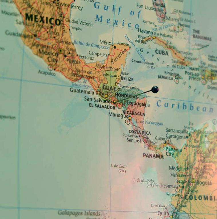 מפה של אל סלבדור במרכז אמריקה. צילום: Ryan