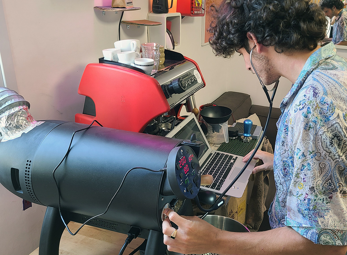 אבן גואל קולה קפה בתל אביב. צילום: מגזין שותים