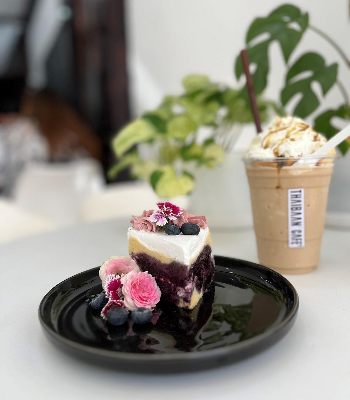 משקאות קפה כקינוחים, Thaibaancafe. צילום: דיקלה דנינו