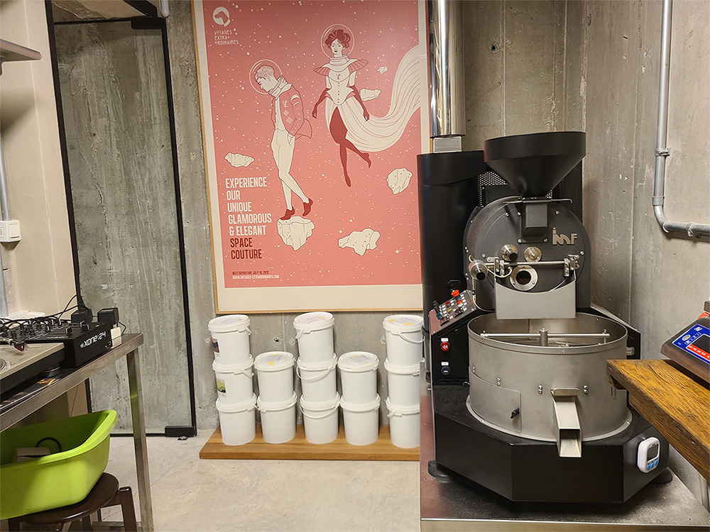 מכונת קלייה IMF RM2 - "הלב של המקום". צילום: מגזין שותים