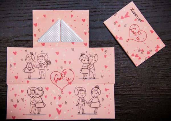 קססונית מתקפלת עם גריינדר דגם Love של Xesso.net