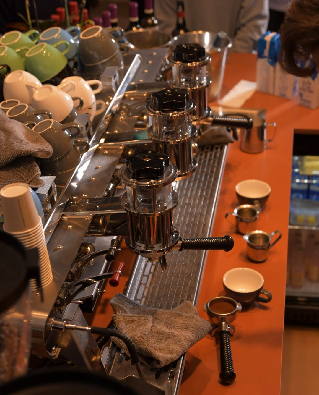 מכונת אספרסו בקפה נחת מתחם התחנה. צילום: יעקב בלומנטל