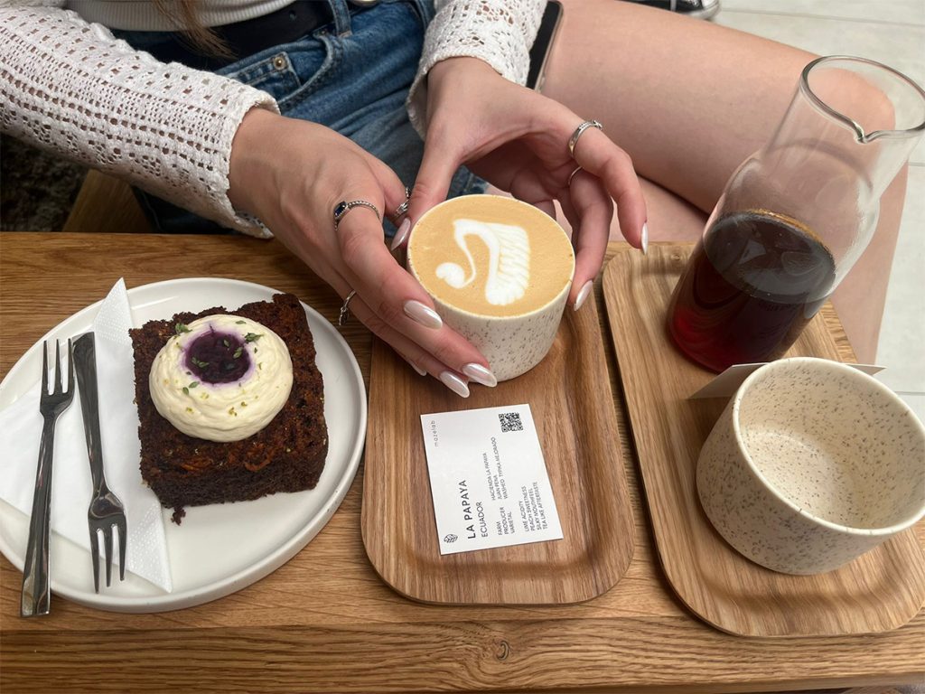 בתי קפה מומלצים בפראג - MAZELABS. צילום: אנירן ארליך