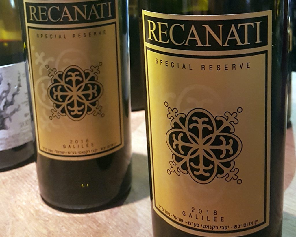 בקבוק יין אדום יבש רקנאטי Special Reserve בציר 2018. צילום: מגזין שותים