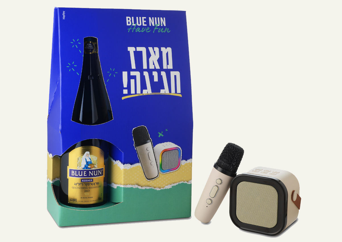 מארז גוורצטרמינר וערכת קריוקי, בלו נאן (צילום: איל קרן)