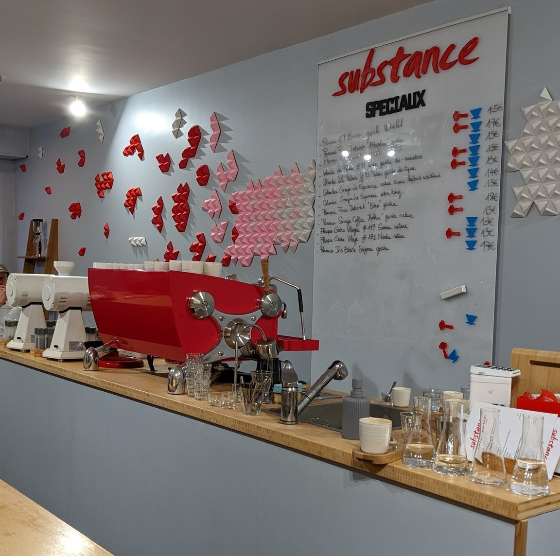 בית הקפה Substance בפריז. צילום: חגי שפירא