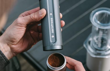 Aeropress משיקים מטחנת קפה ידנית חדשה, שמתאימה כמו כפפה ליד