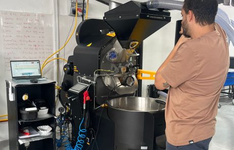 קפה מאוריציו הקים מפעל קלייה חדש: "בעקבות המלחמה הבנתי שחשוב לעבוד מול עסקים כחול-לבן"