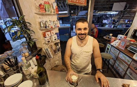 מבוורלי הילס לשוק הכרמל: מה באמת חסר לקפה בלוס אנג'לס?