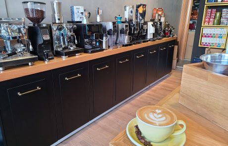 רוטשילד מתעורר: הכירו את אישקפה, חנות הקפה החדשה בראשון לציון שיש בה כל מה שצריך לקפה בבית