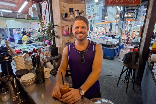 "שרדתי ללא קפה עד גיל 23, היום אני בררן ספיישלטי": קצר על הבר עם גד רייך