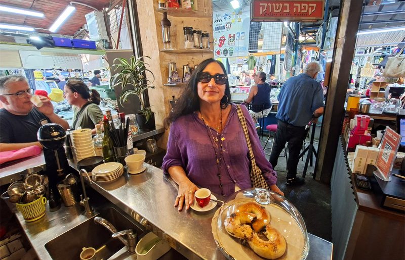 "קפה זה הטעם האהוב עליי, ואם אספרסו – רק אתיופי": קצר על הבר עם המחזאית יוספה אבן-שושן