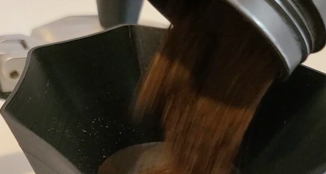 להכין קפה בלי ללכלך את השיש: התוספת החדשה למקינטה שלכם