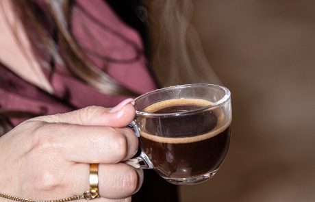 מעל 20 דוכנים, טעימות קפה חופשיות וסדנאות: כל מה שמחכה לכם בפסטיבל "חגיגה של קפה" 2026