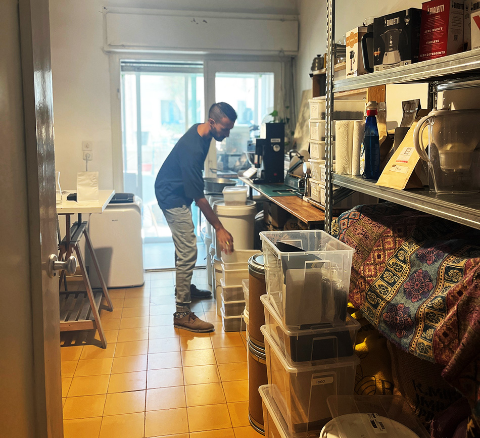 בית הקלייה וסדנת הקפה הביתית של ירין רווח בירושלים. צילום: דיקלה דנינו